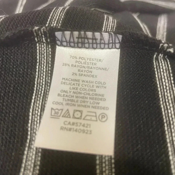 Loft women’s black /white stripe top with loose tie at neck size Medium - Picture 5 of 5